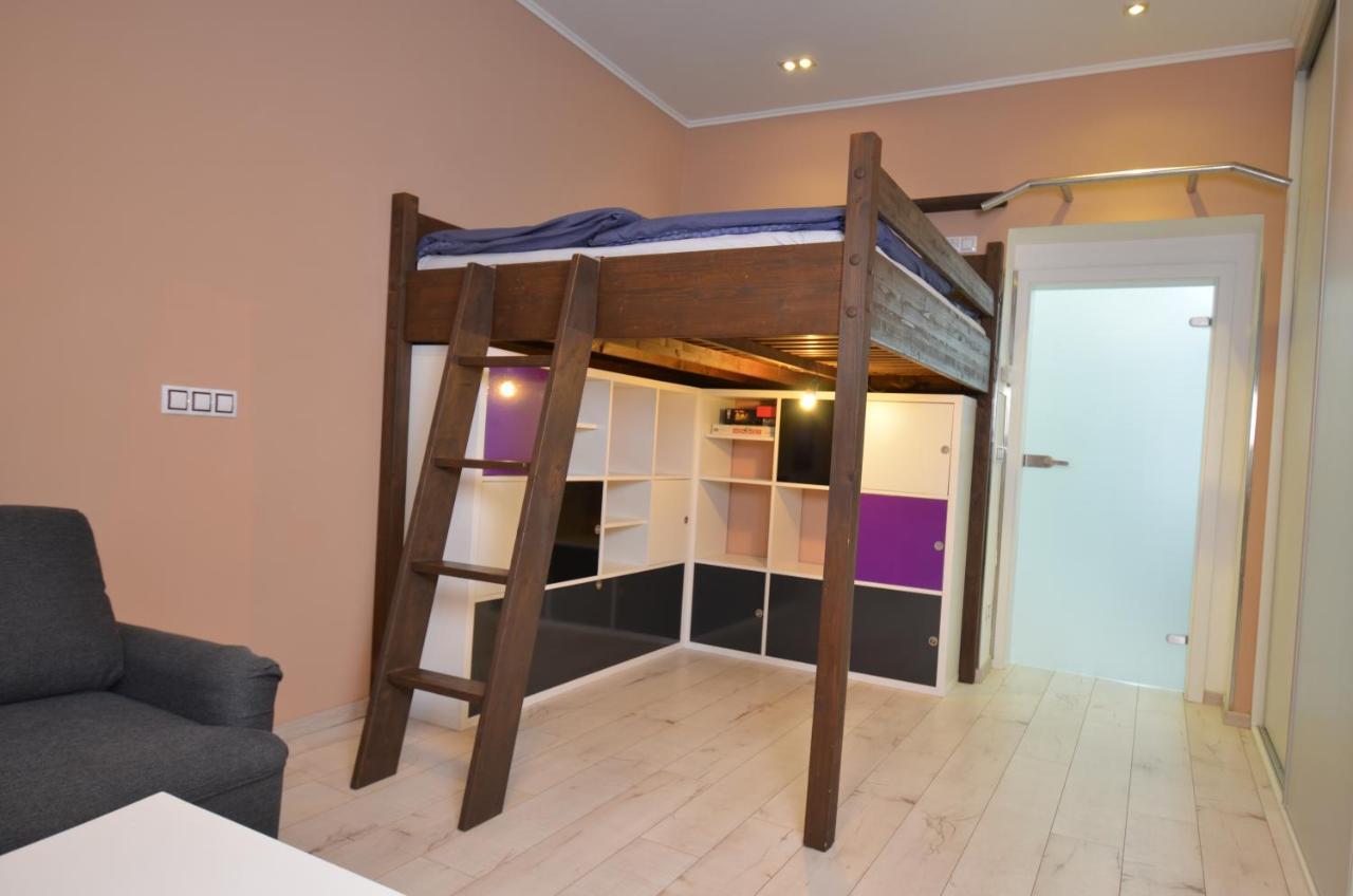 Apartmany Jizdarenska Κάρλοβι Βάρι Εξωτερικό φωτογραφία