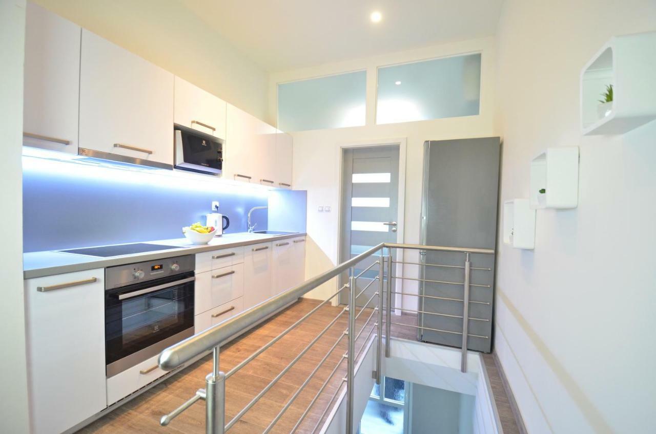 Apartmany Jizdarenska Κάρλοβι Βάρι Εξωτερικό φωτογραφία